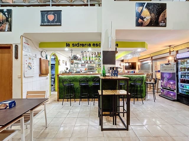 Erhverv til salg i Altea - € 215.000 (Ref: 9614176)