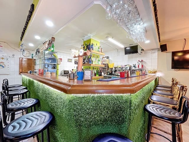 Erhverv til salg i Altea - € 215.000 (Ref: 9614176)