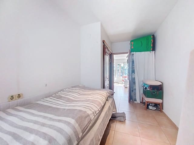 5 soveværelse Villa til salg i La Nucia Pueblo  , La Nucia med garage - € 475.000 (Ref: 9624043)