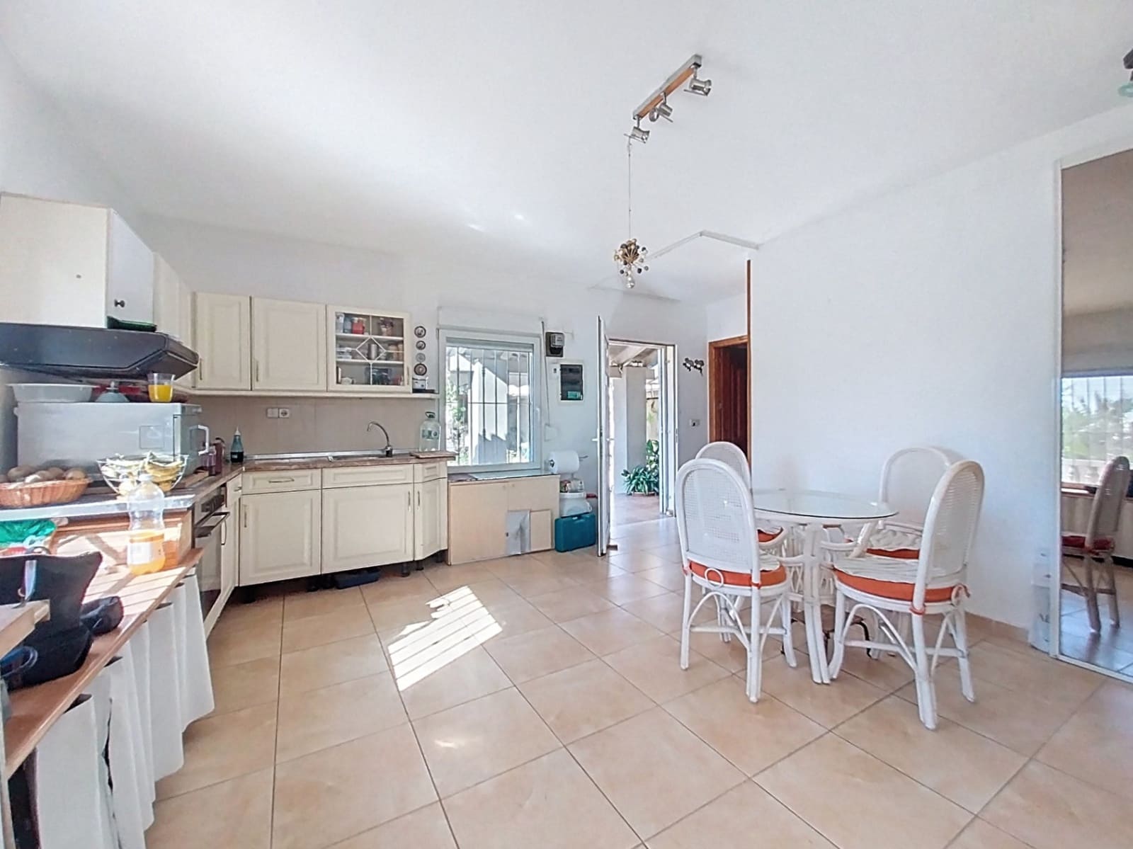 5 soveværelse Villa til salg i La Nucia med garage - € 475.000 (Ref: 9624043)