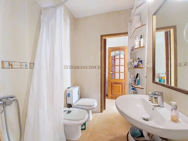 5 soveværelse Villa til salg i La Nucia Pueblo  , La Nucia med garage - € 475.000 (Ref: 9624043)