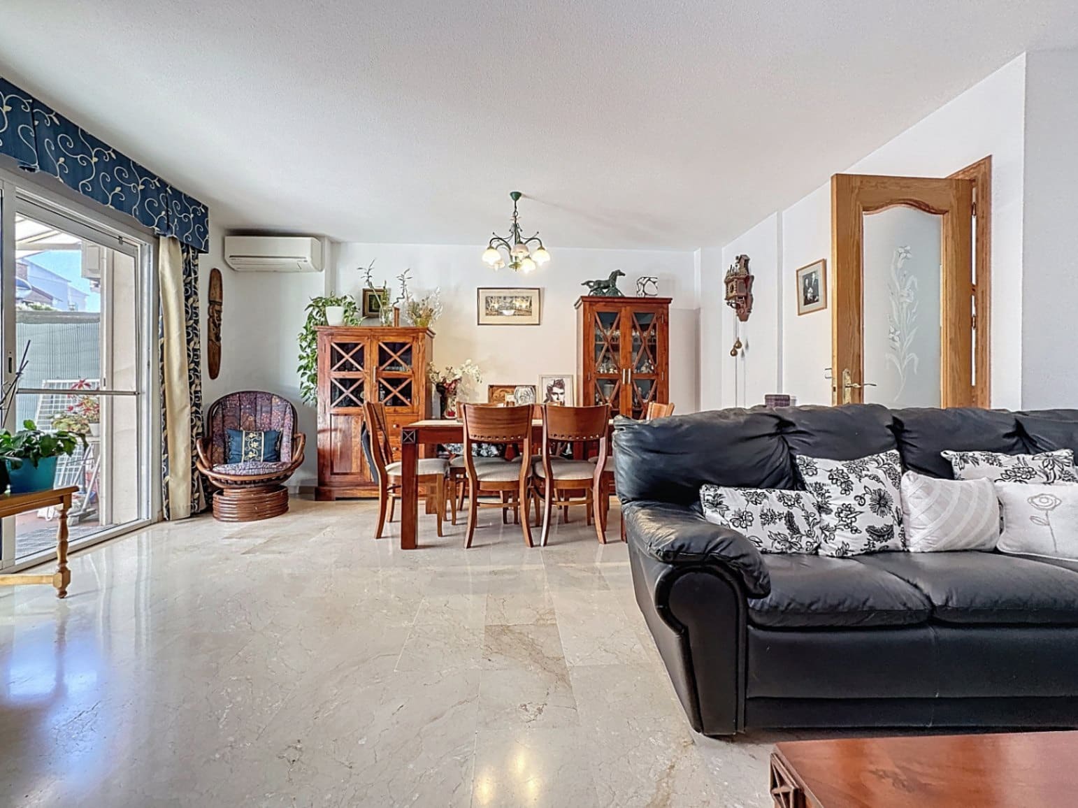 3 makuuhuone Bungalow myytävänä paikassa Albir mukana uima-altaan 
autotalli - 395 000 € (Ref: 9624044)