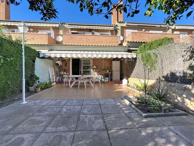 3 makuuhuone Bungalow myytävänä paikassa Albir, Alfaz del Pi / L'Alfàs del Pi mukana uima-altaan 
autotalli - 395 000 € (Ref: 9624044)