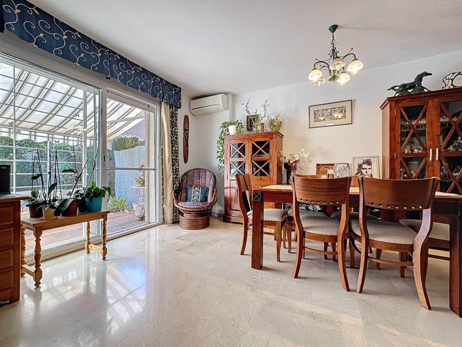 3 makuuhuone Bungalow myytävänä paikassa Albir mukana uima-altaan 
autotalli - 395 000 € (Ref: 9624044)