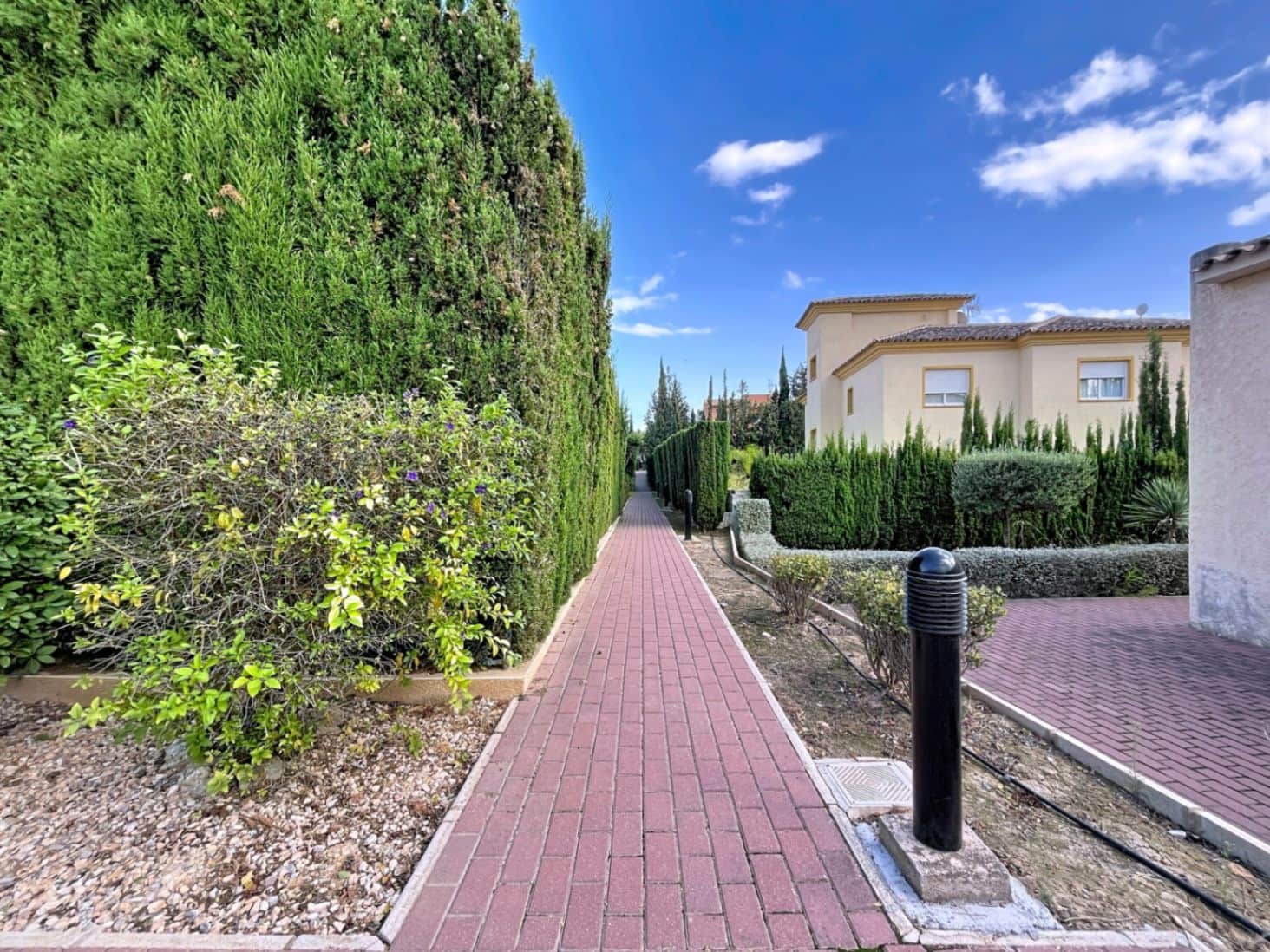 Apartamento de 1 habitación en La Nucia en alquiler con piscina garaje - 900 € (Ref: 9640944)