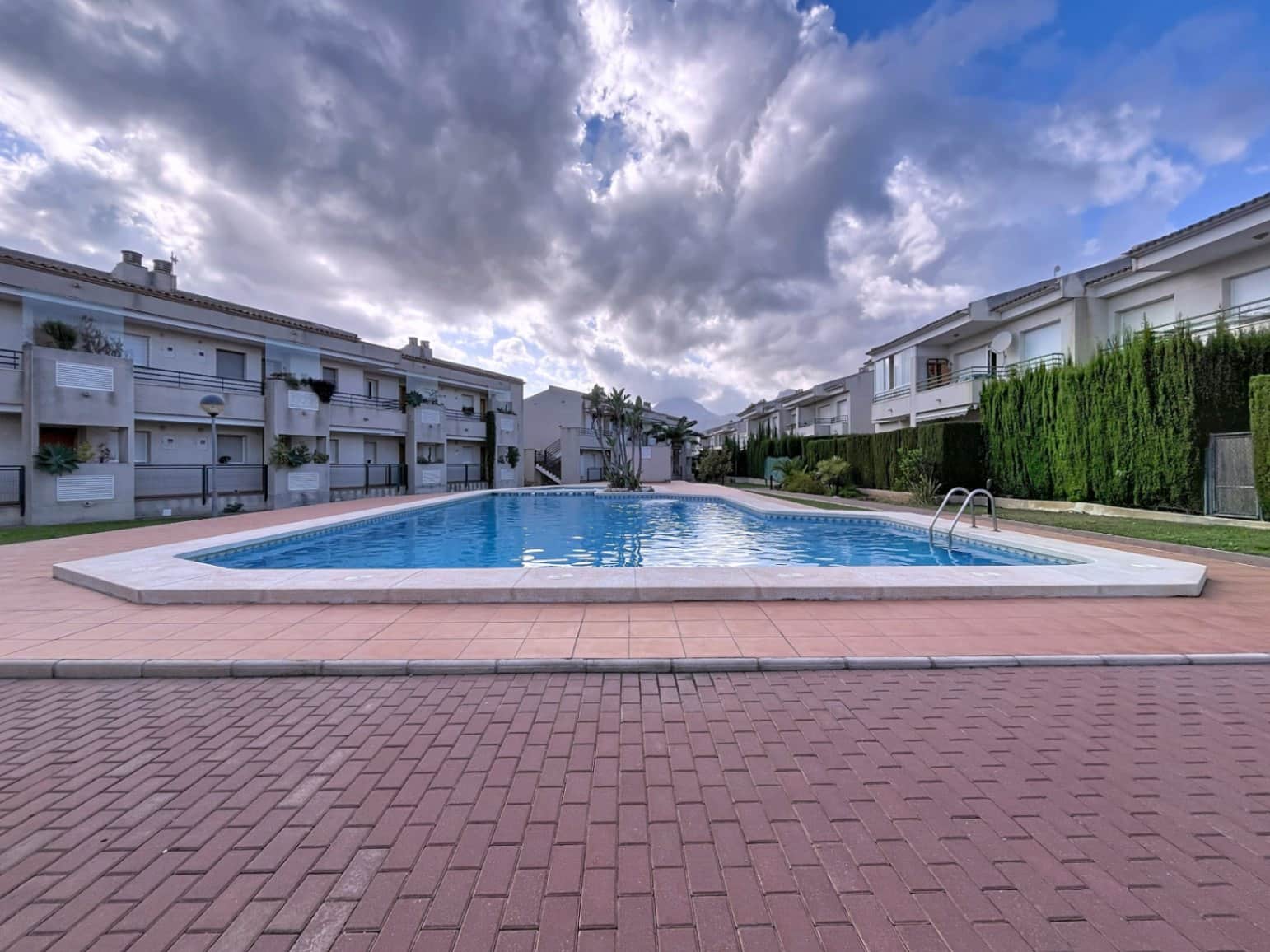 Apartamento de 1 habitación en La Nucia en alquiler con piscina garaje - 900 € (Ref: 9640944)