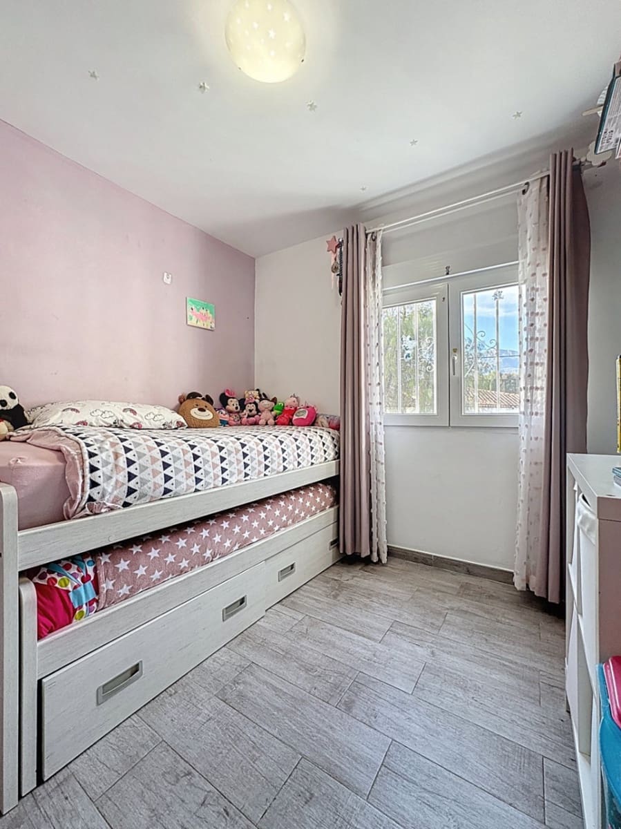 2 Zimmer Bungalow zu verkaufen in La Nucia mit Pool - 195.000 € (Ref: 9642201)