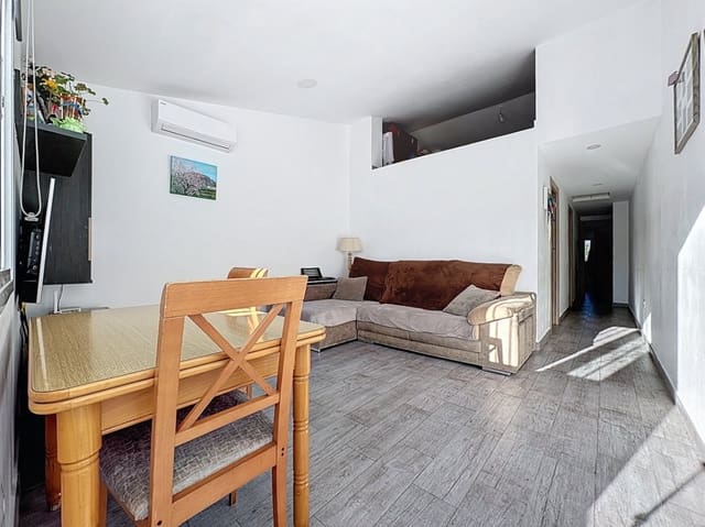 2 Zimmer Apartment zu verkaufen in La Nucia Pueblo  , La Nucia mit Pool - 195.000 € (Ref: 9642201)