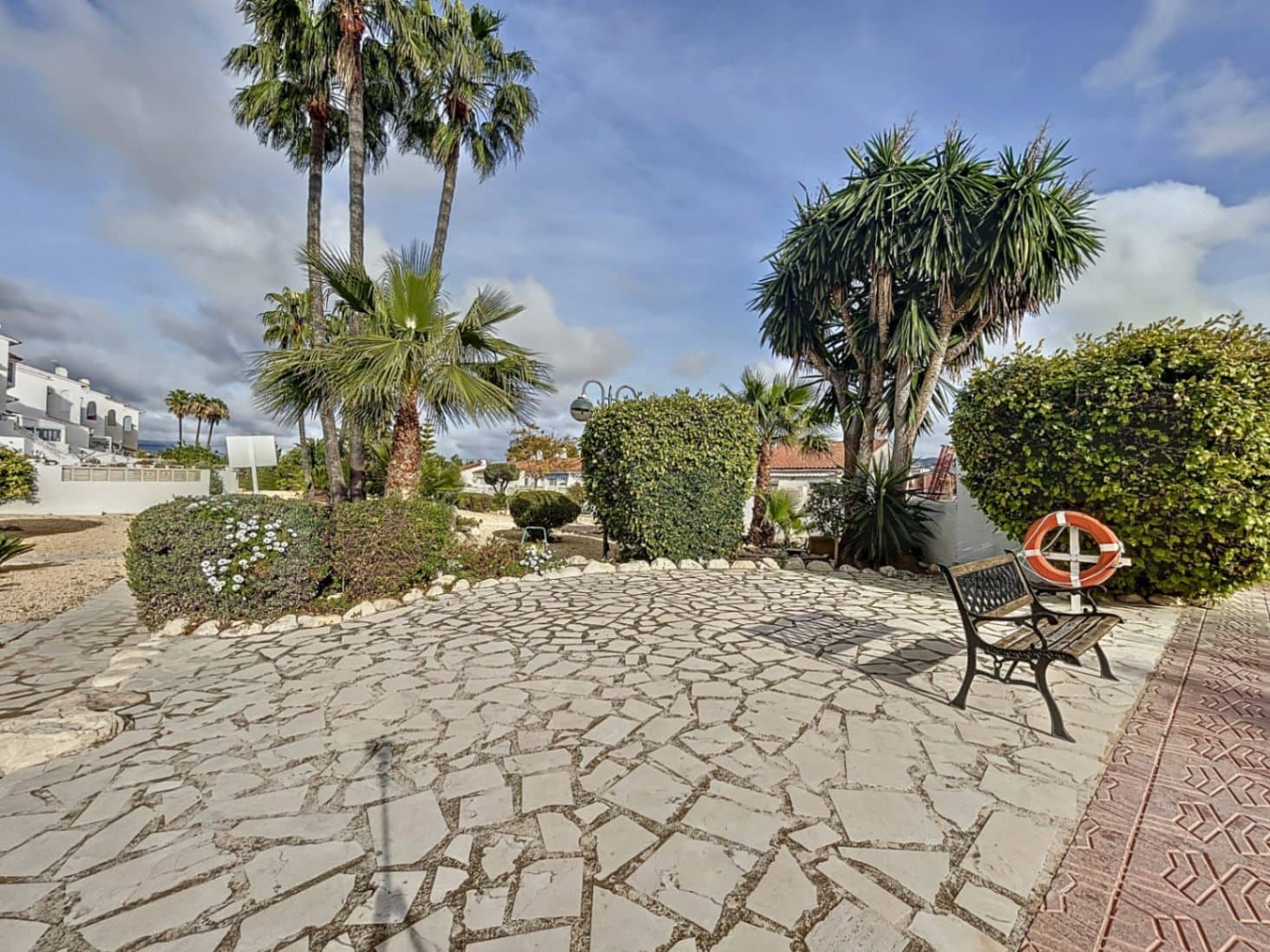 2 Zimmer Bungalow zu verkaufen in La Nucia mit Pool - 195.000 € (Ref: 9642201)