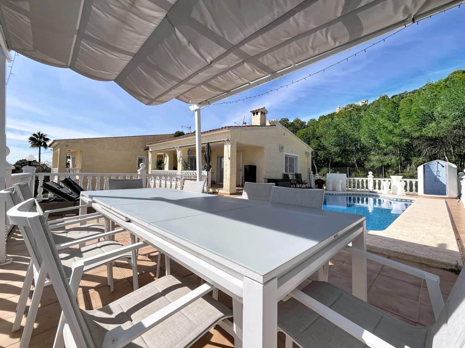 4 quarto Moradia para venda em Alfaz del Pi / L'Alfas del Pi com piscina garagem - 675 000 € (Ref: 9665498)