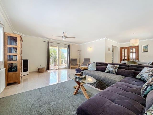 4 makuuhuone Huvila myytävänä paikassa Escandinavia - Cautivador, Alfaz del Pi / L'Alfàs del Pi mukana uima-altaan 
autotalli - 675 000 € (Ref: 9665498)