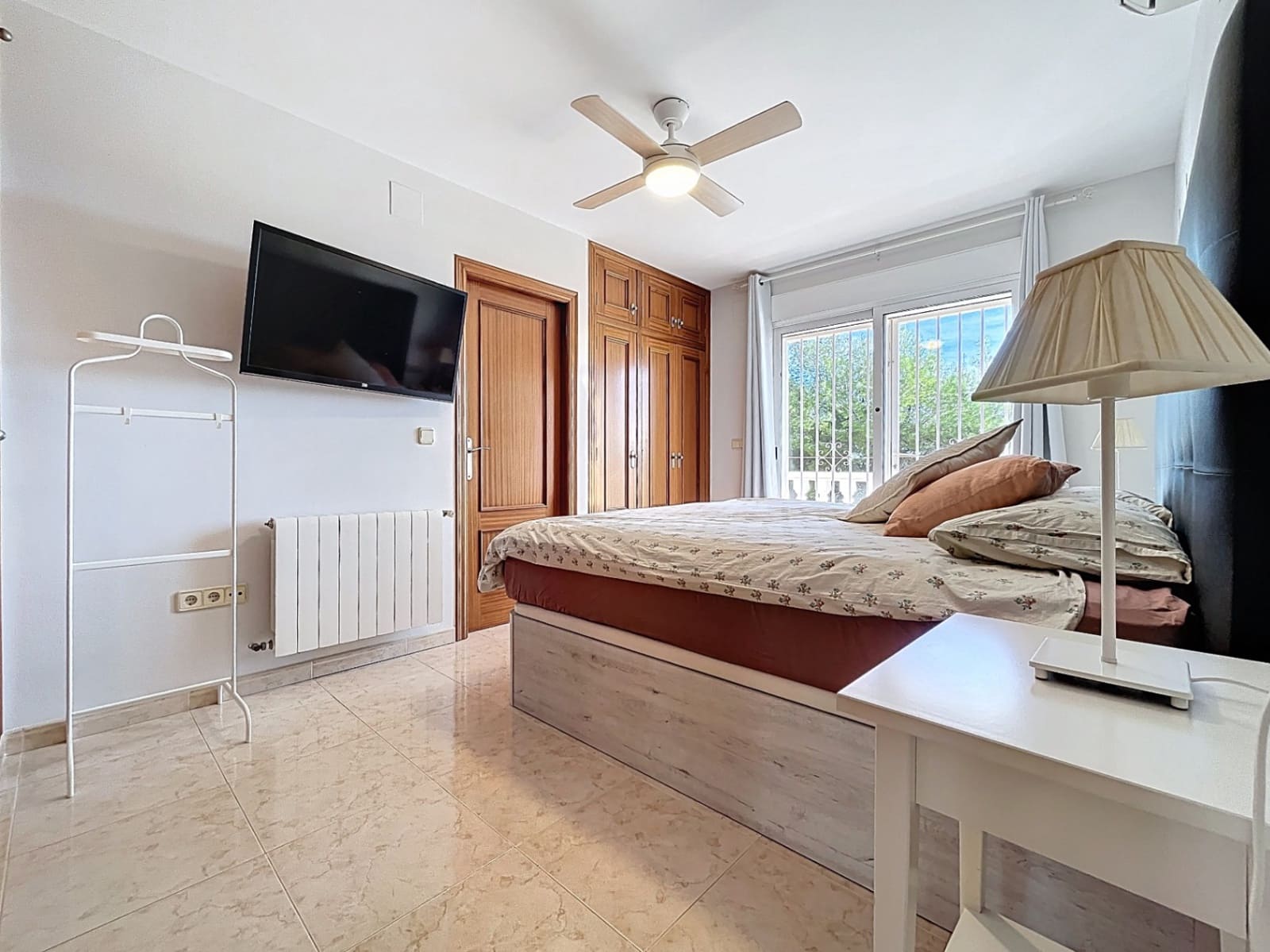 4 quarto Moradia para venda em Alfaz del Pi / L'Alfas del Pi com piscina garagem - 675 000 € (Ref: 9665498)