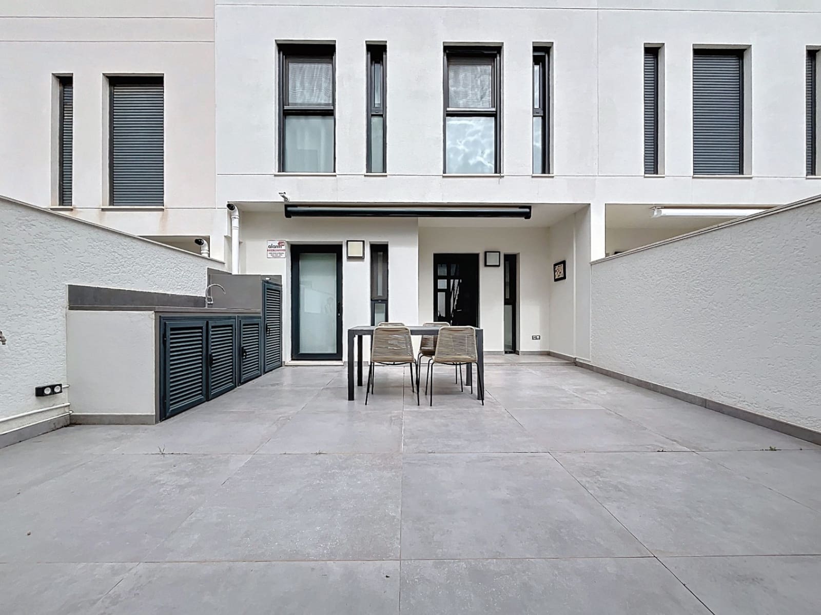 3 Zimmer Bungalow zu vermieten in Albir mit Pool Garage - 2.900 € (Ref: 9674683)