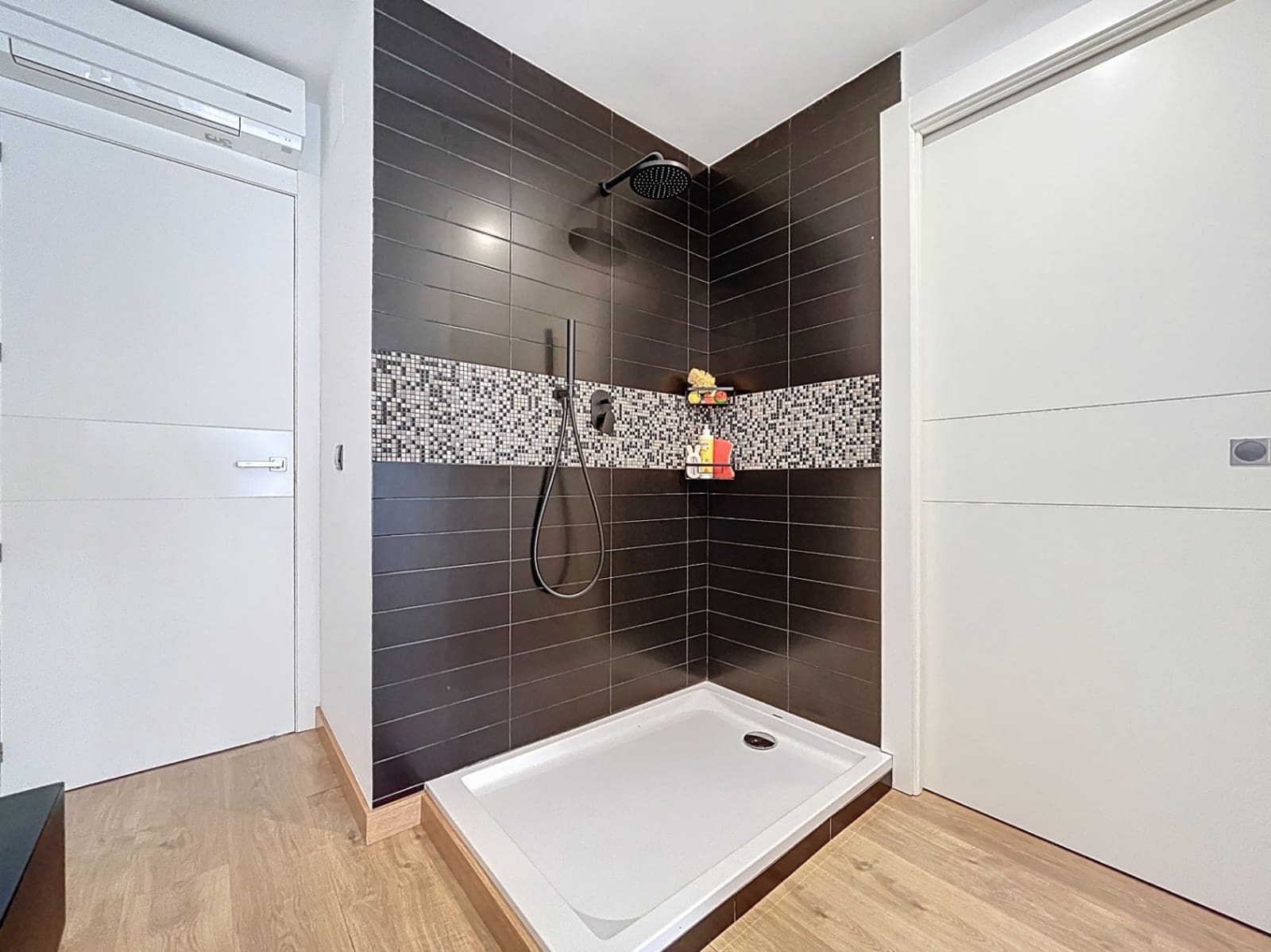 3 Zimmer Bungalow zu vermieten in Albir mit Pool Garage - 2.900 € (Ref: 9674683)