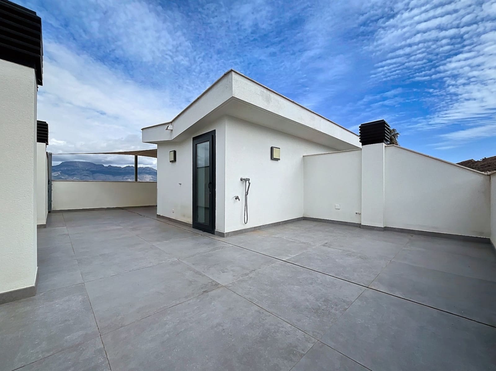 3 Zimmer Bungalow zu vermieten in Albir mit Pool Garage - 2.900 € (Ref: 9674683)