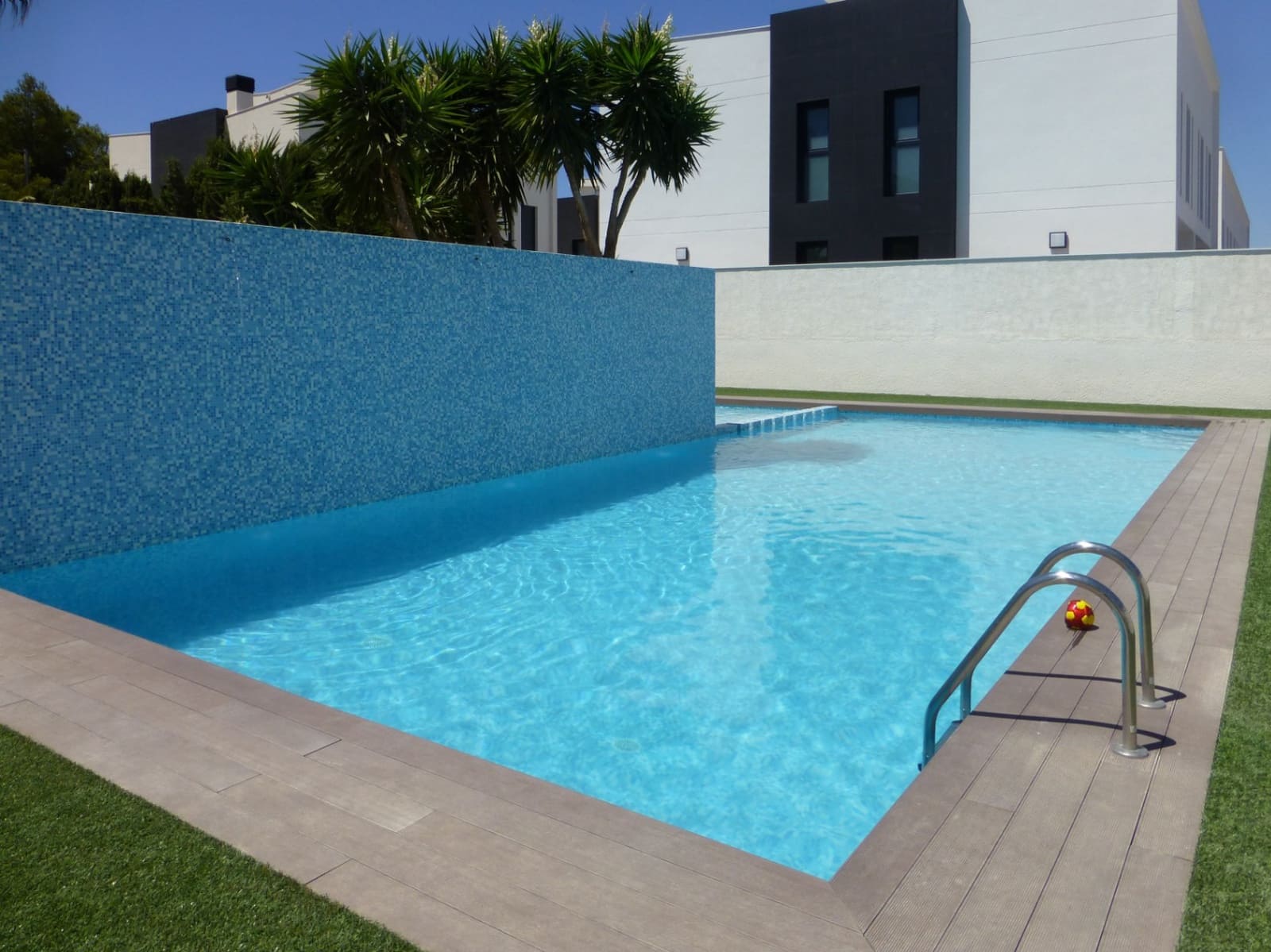 3 Zimmer Bungalow zu vermieten in Albir mit Pool Garage - 2.900 € (Ref: 9674683)