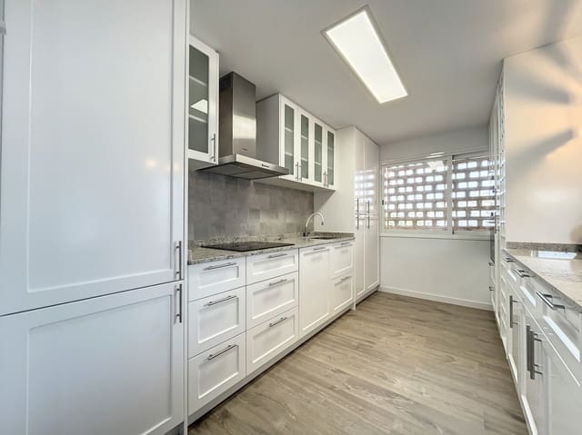 3 soveværelse Lejlighed til salg i Albir, Alfaz del Pi / L'Alfàs del Pi med swimmingpool garage - € 425.000 (Ref: 9691622)