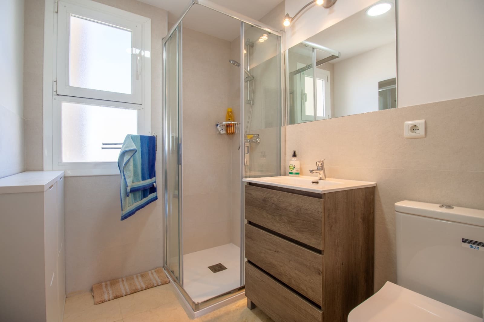 2 soveværelse Lejlighed til salg i Benidorm med swimmingpool - € 349.000 (Ref: 9694175)