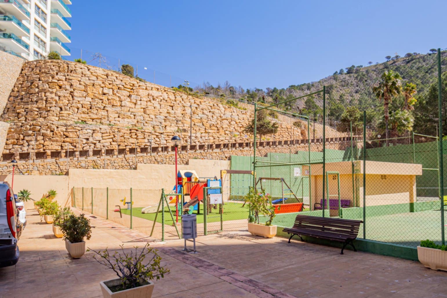 2 slaapkamer Appartement te koop in Benidorm met zwembad garage - € 229.900 (Ref: 9733373)