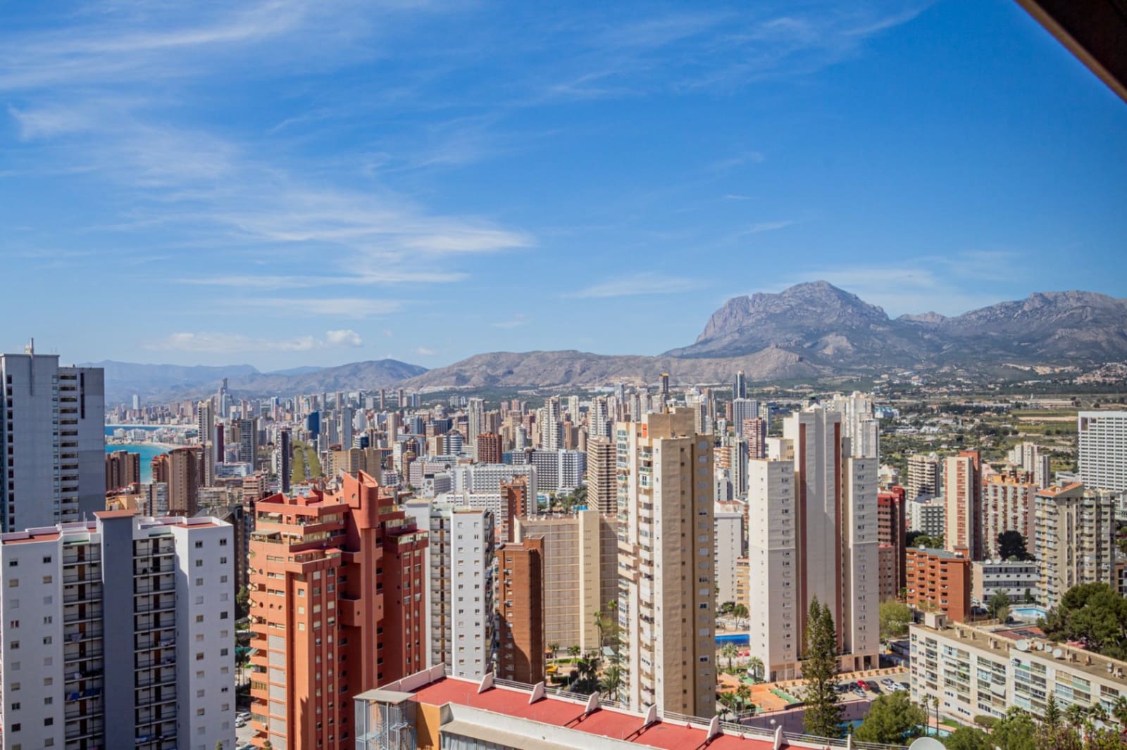 2 slaapkamer Appartement te koop in Benidorm met zwembad garage - € 229.900 (Ref: 9733373)