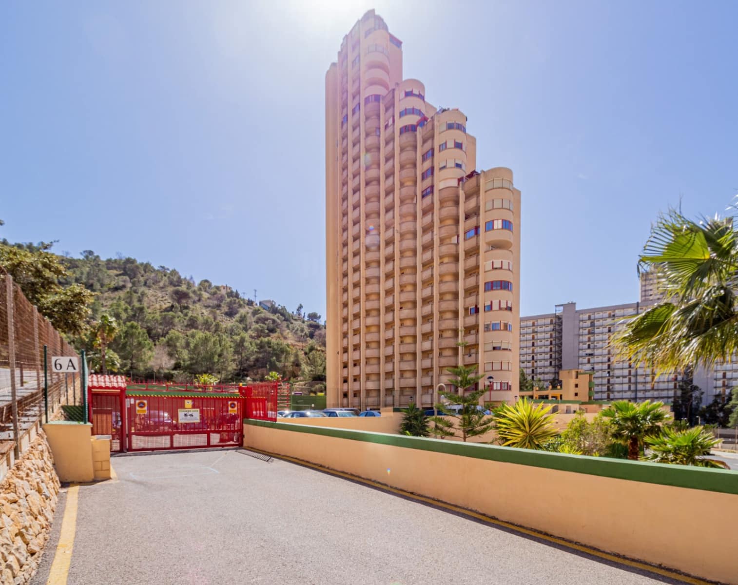 2 slaapkamer Appartement te koop in Benidorm met zwembad garage - € 229.900 (Ref: 9733373)