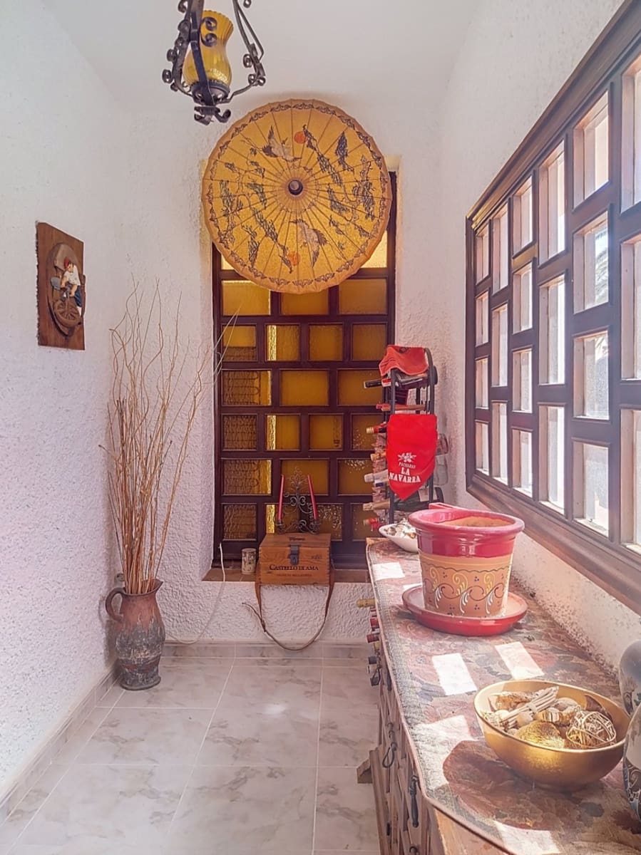 5 Zimmer Villa zu verkaufen in La Nucia mit Pool Garage - 525.000 € (Ref: 9740457)