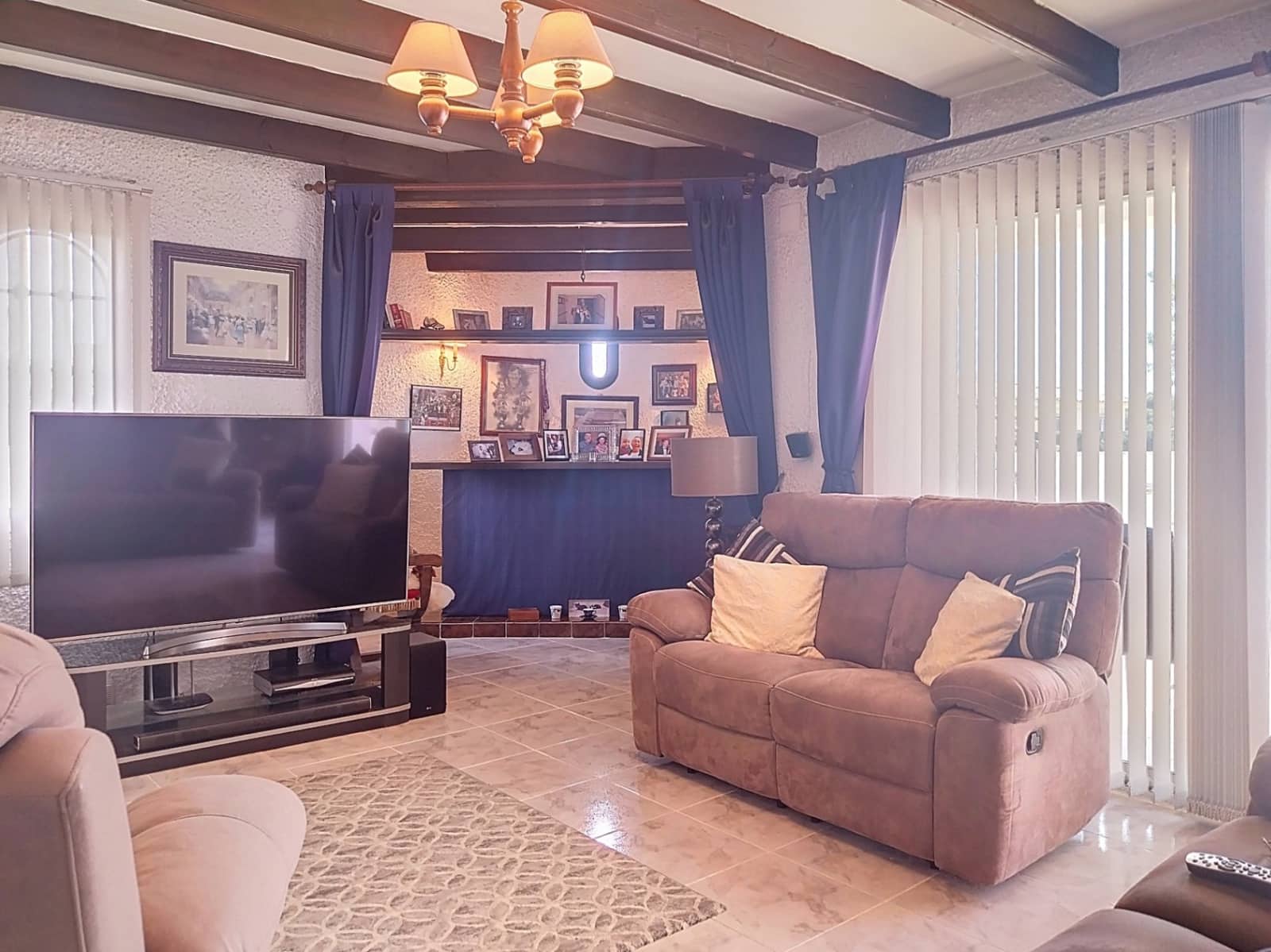 5 Zimmer Villa zu verkaufen in La Nucia mit Pool Garage - 525.000 € (Ref: 9740457)