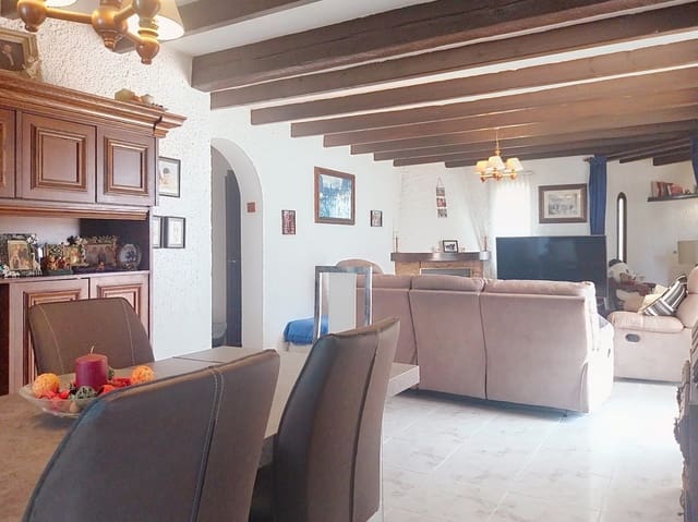 5 soveværelse Villa til salg i La Nucia Pueblo  , La Nucia med swimmingpool garage - € 525.000 (Ref: 9740457)