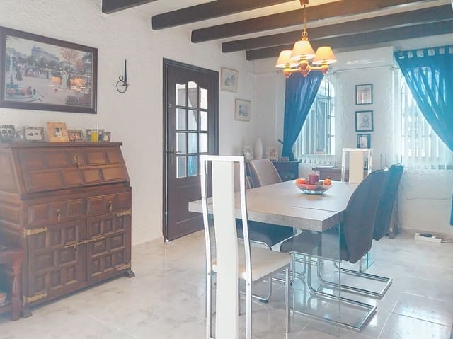 5 soveværelse Villa til salg i La Nucia Pueblo  , La Nucia med swimmingpool garage - € 525.000 (Ref: 9740457)