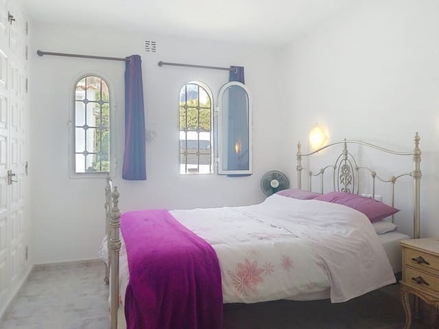 5 soveværelse Villa til salg i La Nucia Pueblo  , La Nucia med swimmingpool garage - € 525.000 (Ref: 9740457)