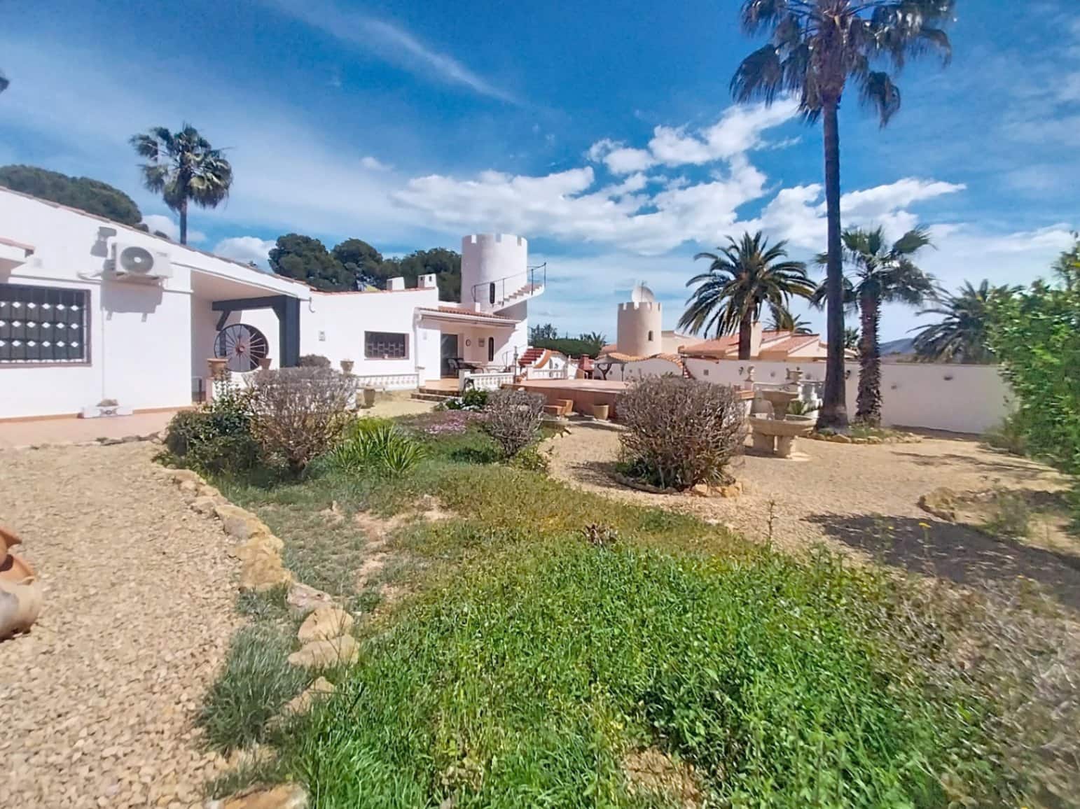 5 Zimmer Villa zu verkaufen in La Nucia mit Pool Garage - 525.000 € (Ref: 9740457)