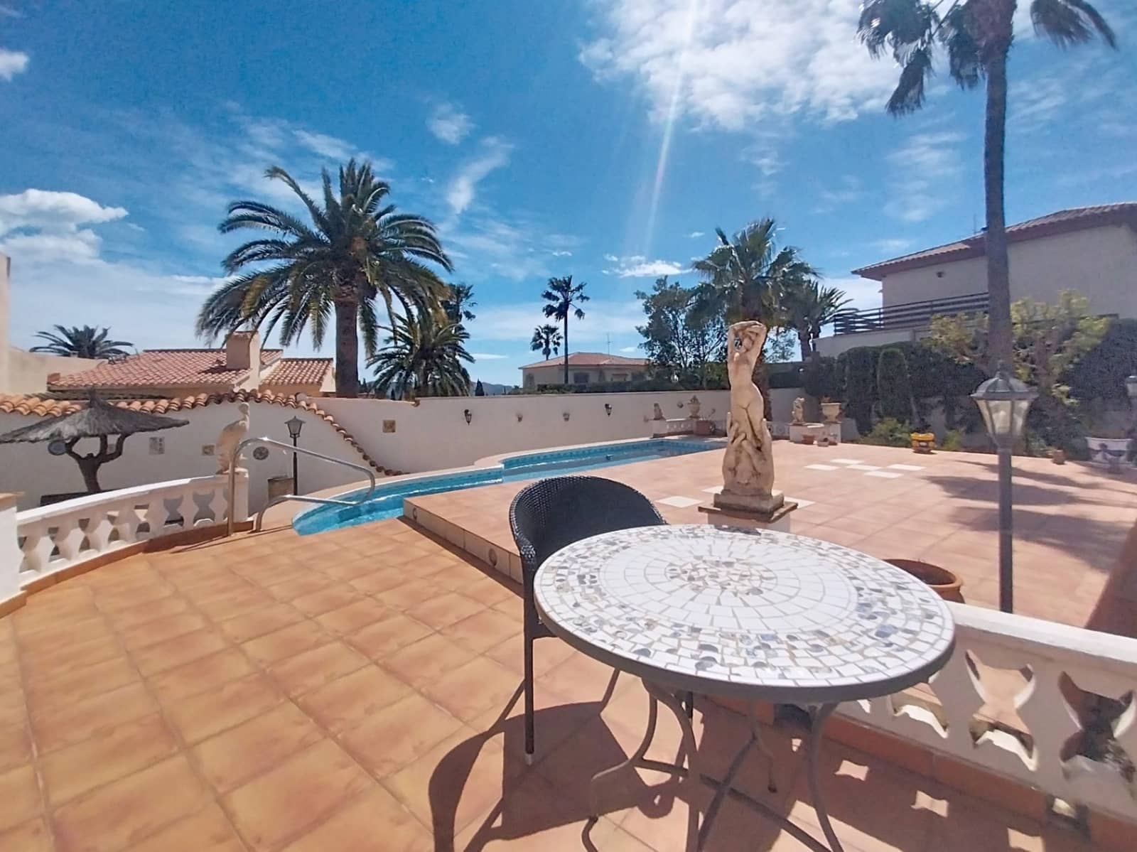 5 Zimmer Villa zu verkaufen in La Nucia mit Pool Garage - 525.000 € (Ref: 9740457)