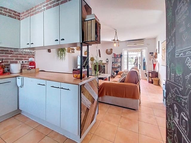 3 slaapkamer Halfvrijstaande villa te koop in Pueblo - Urbanizaciones, Alfaz del Pi / L'Alfàs del Pi met zwembad garage - € 359.000 (Ref: 9756648)