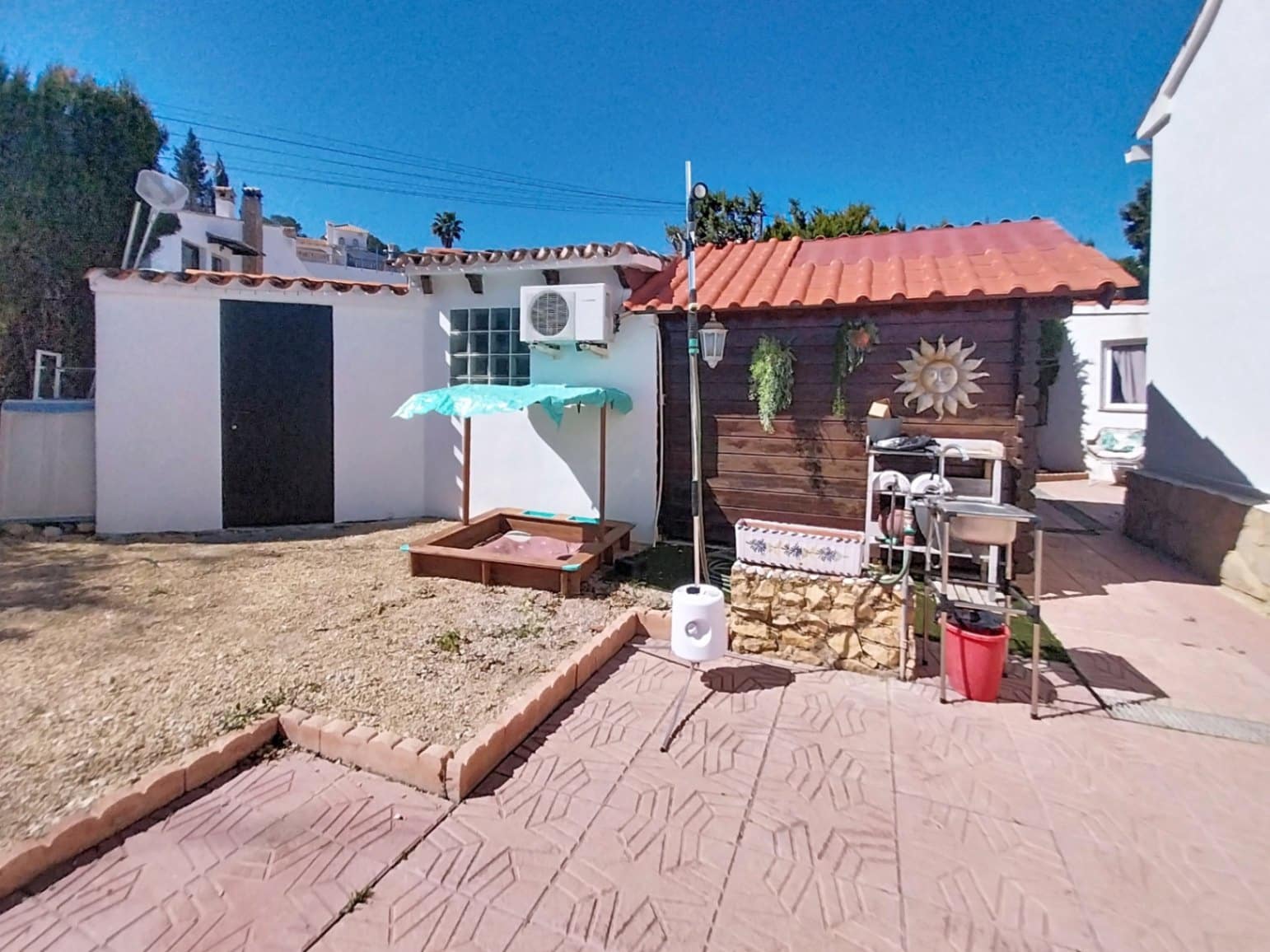 3 slaapkamer Halfvrijstaande villa te koop in Alfaz del Pi / L'Alfas del Pi met zwembad garage - € 359.000 (Ref: 9756648)