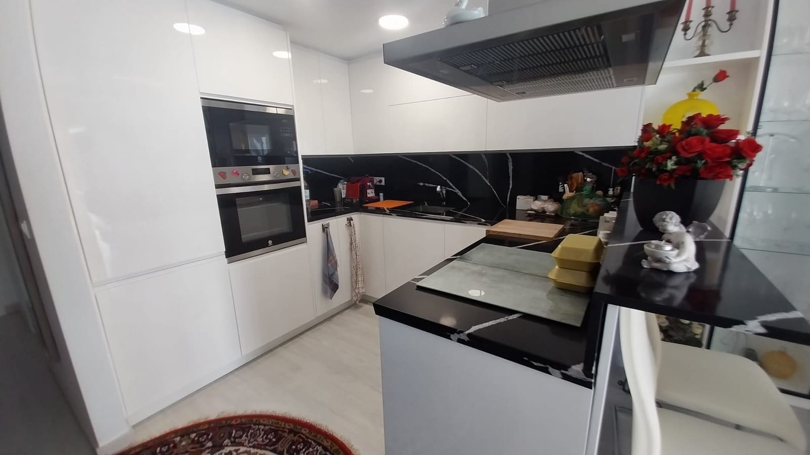 2 bedroom Apartment for sale in Altea with garage - € 385,000 (Ref: 9757597)
