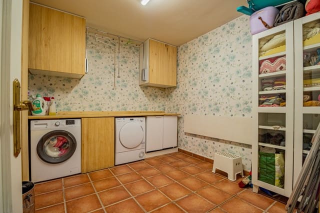 6 slaapkamer Villa te huur in Pueblo - Urbanizaciones, Alfaz del Pi / L'Alfàs del Pi met zwembad garage - € 2.800 (Ref: 9766820)