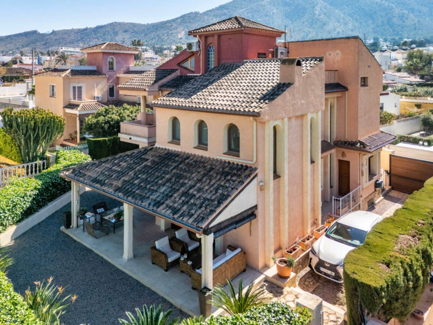 5 soverom Villa til salgs i Albir med svømmebasseng garasje - € 1 100 000 (Ref: 9766821)