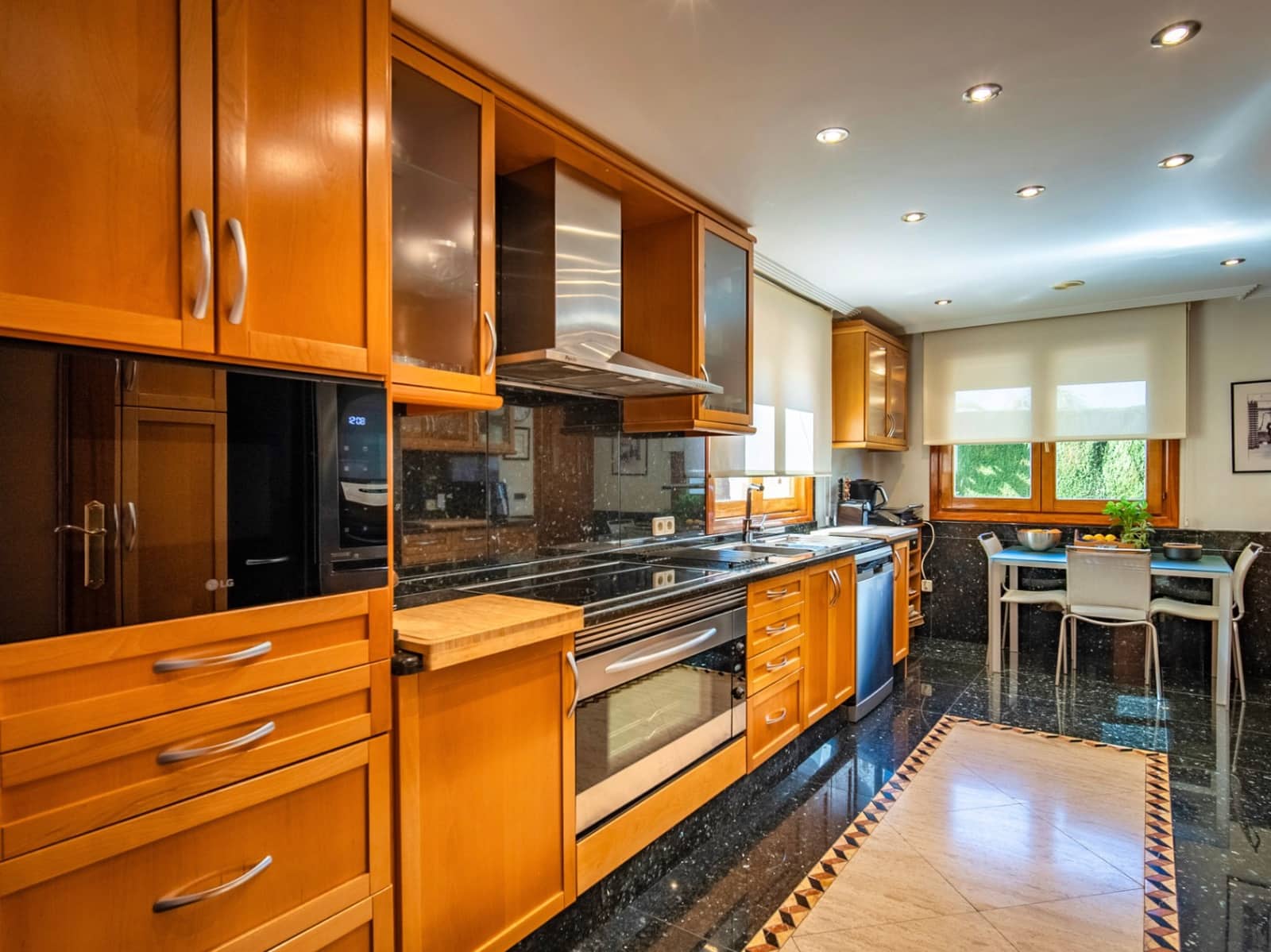 5 soverom Villa til salgs i Albir med svømmebasseng garasje - € 1 100 000 (Ref: 9766821)