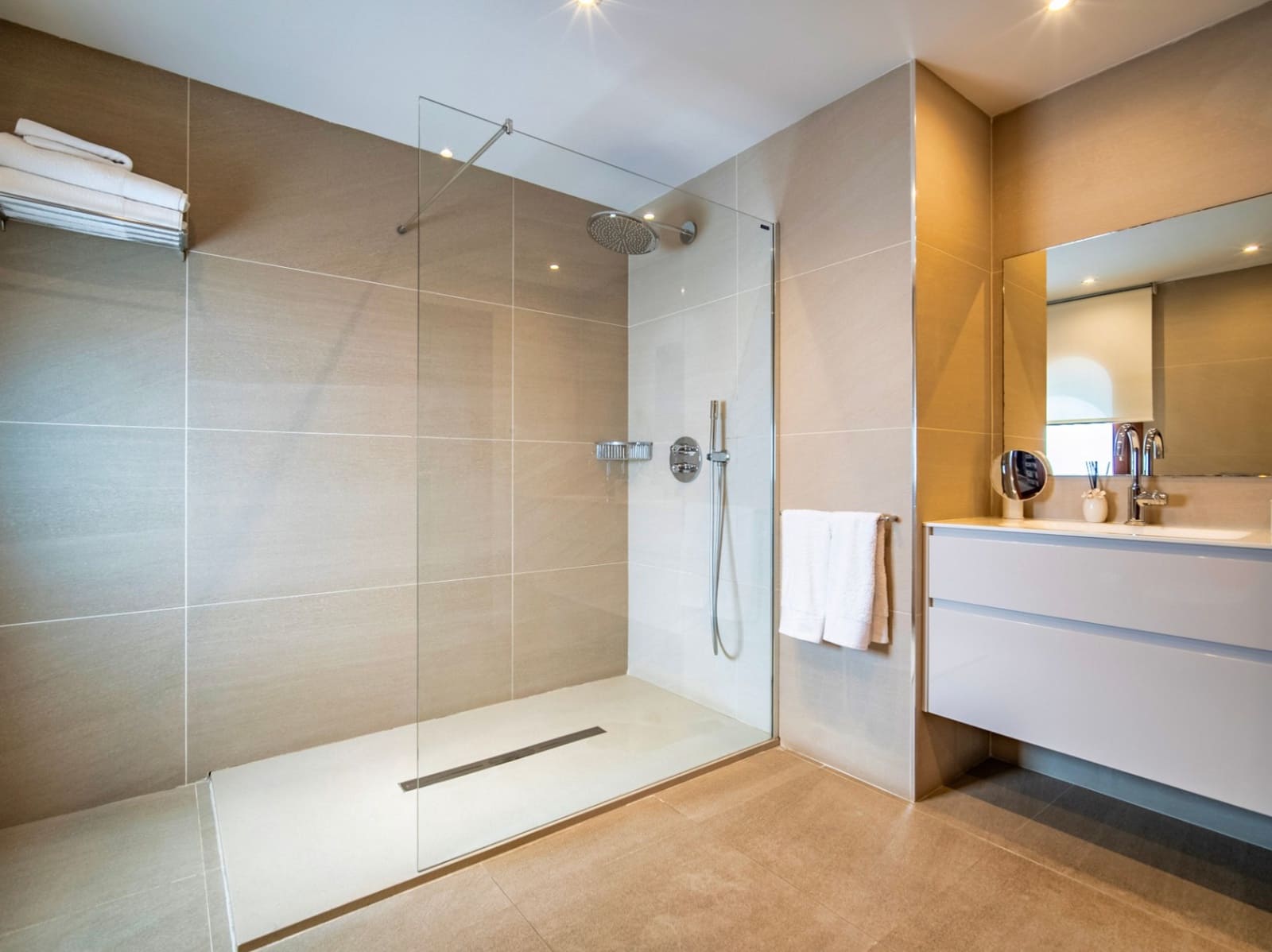 5 soverom Villa til salgs i Albir med svømmebasseng garasje - € 1 100 000 (Ref: 9766821)