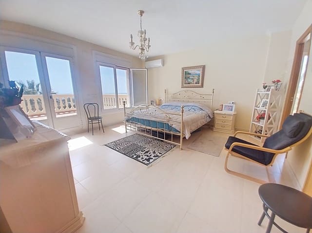 6 sypialnia Willa na sprzedaż w Levante Alto, Benidorm z basenem garażem - 1 635 000 € (Ref: 9777235)