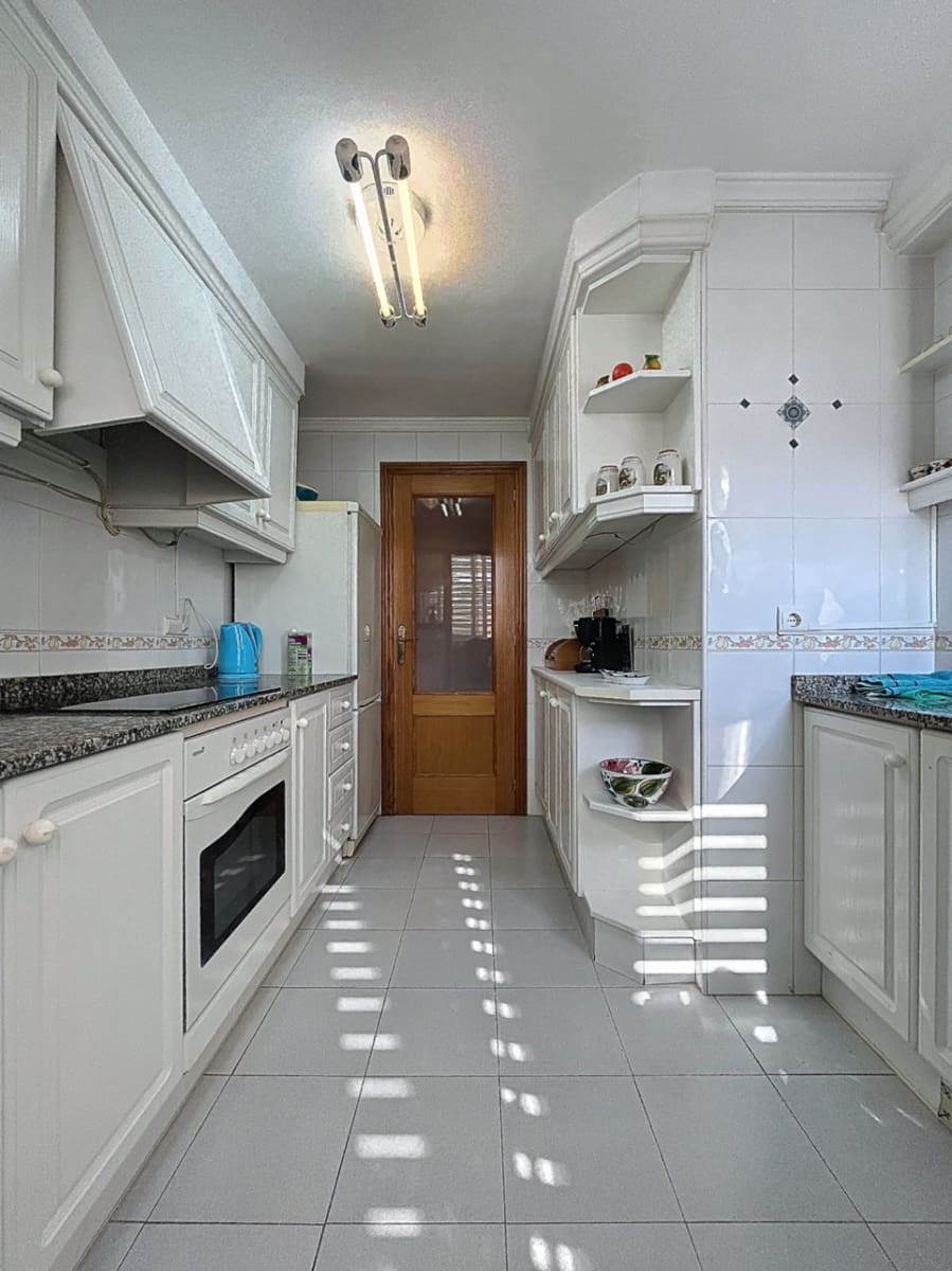 Apartamento de 2 habitaciones en Albir en venta con piscina - 310.000 € (Ref: 9782404)