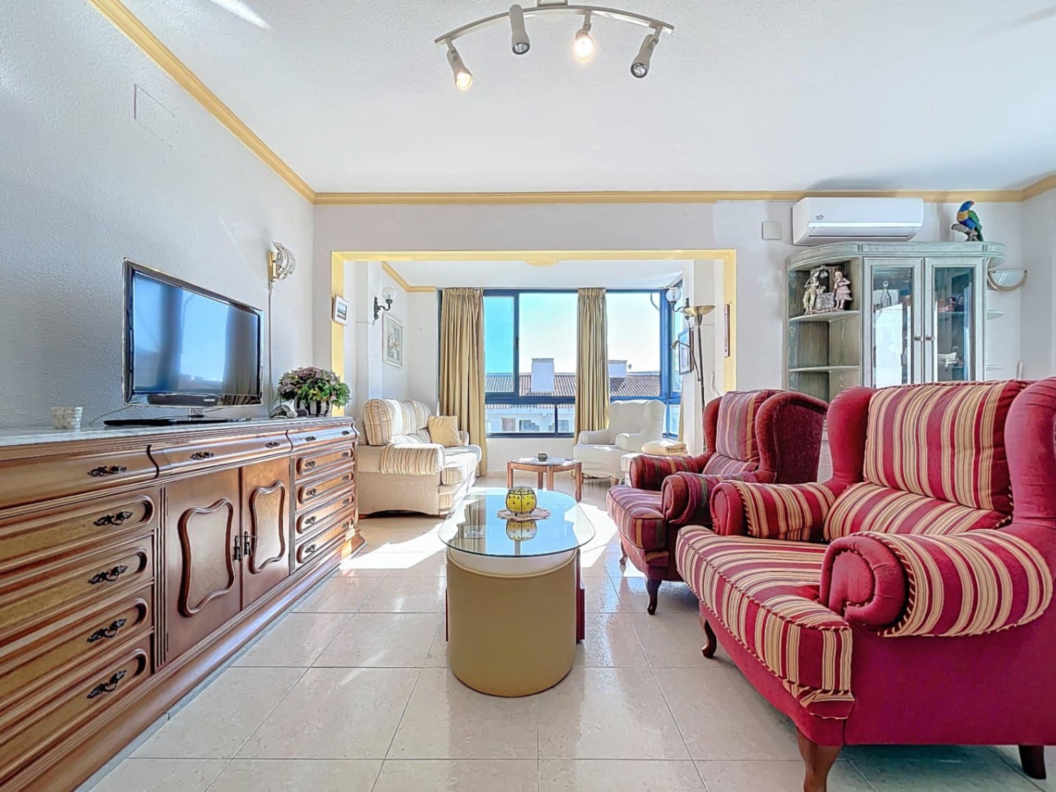 Apartamento de 2 habitaciones en Albir en venta con piscina - 310.000 € (Ref: 9782404)