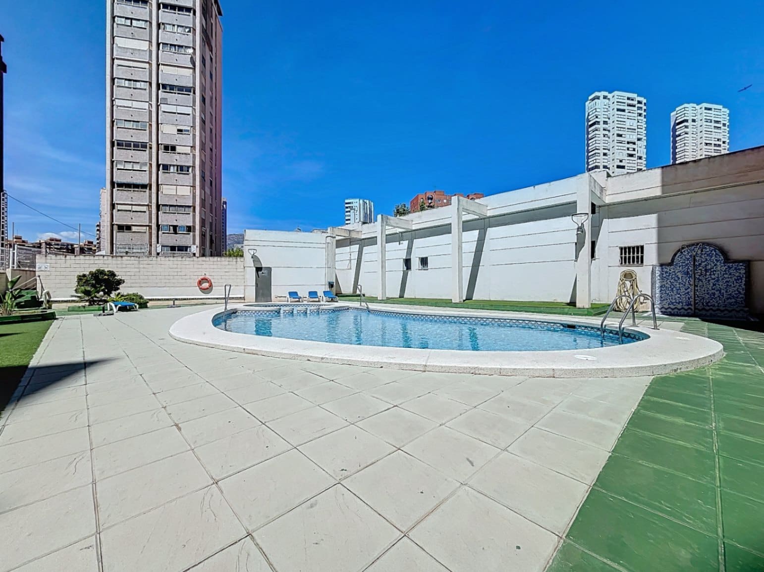2 makuuhuone Huoneisto myytävänä paikassa Benidorm mukana uima-altaan 
autotalli - 330 000 € (Ref: 9816235)