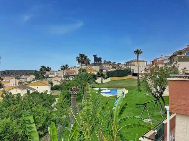 Apartamento de 2 habitaciones en Finestrat Pueblo, Finestrat en venta con piscina garaje - 315.000 € (Ref: 9824125)
