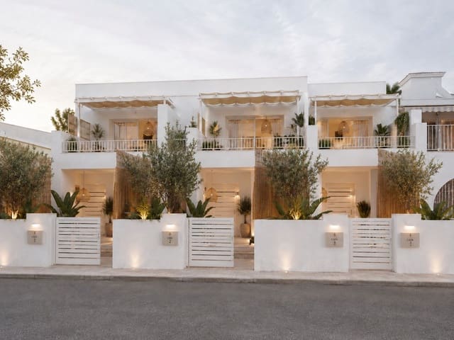 2 bedroom Semi-detached Villa for rent in Albir, Alfaz del Pi / L'Alfàs del Pi with garage - € 2,950 (Ref: 9844373)