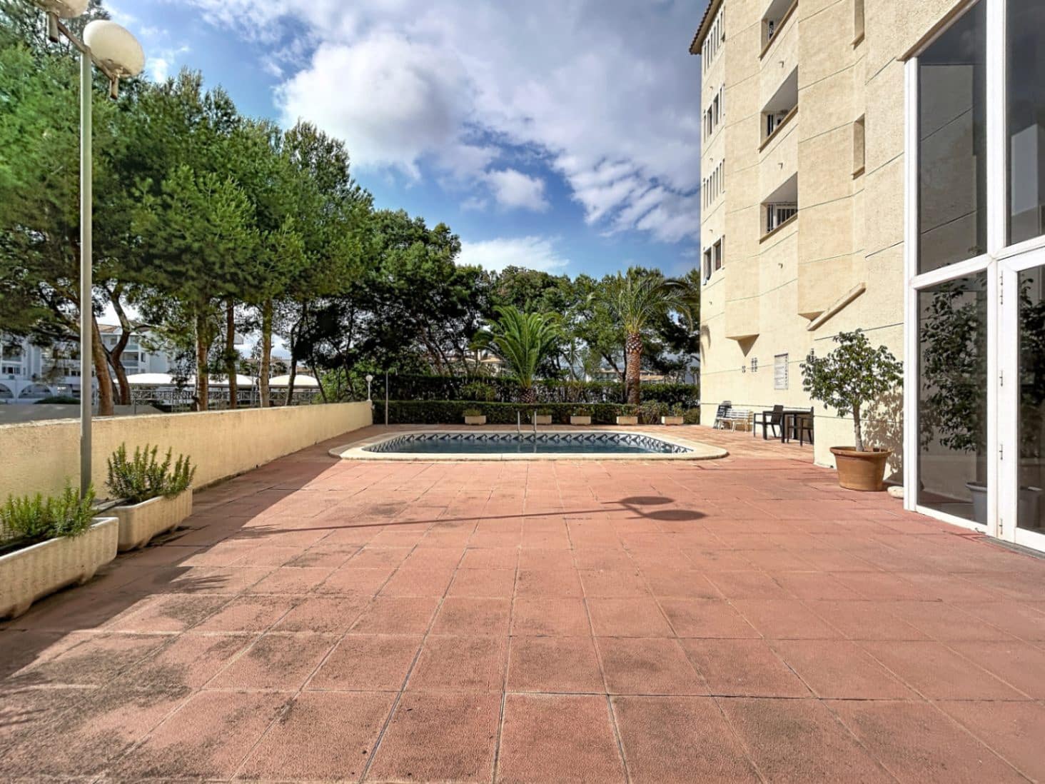2 bedroom Apartment for rent in Albir with pool garage - € 1,800 (Ref: 9844467)