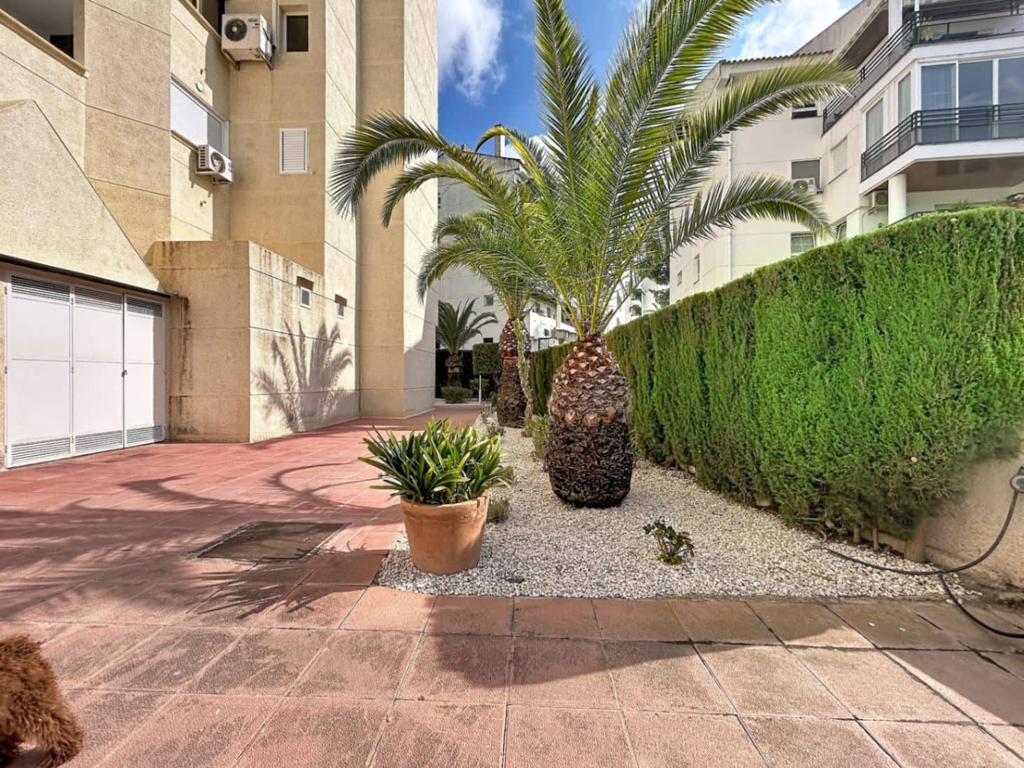 2 bedroom Apartment for rent in Albir with pool garage - € 1,800 (Ref: 9844467)