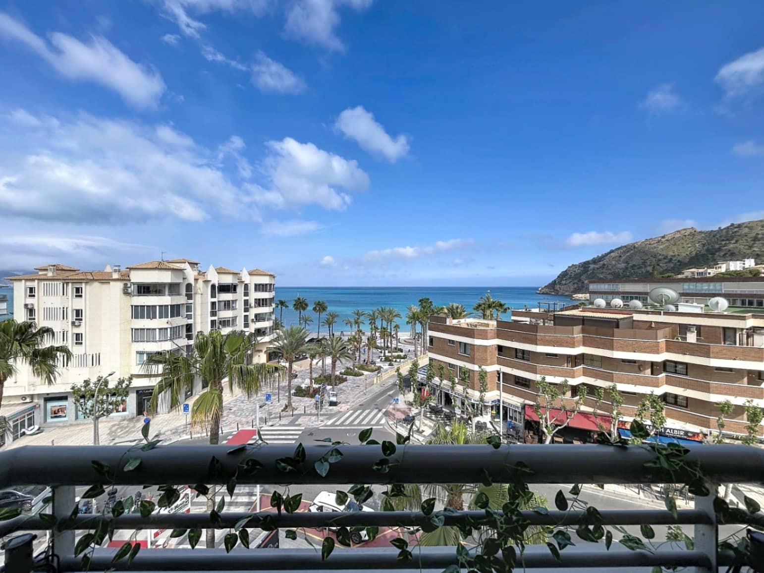 2 bedroom Apartment for rent in Albir with pool garage - € 1,800 (Ref: 9844467)