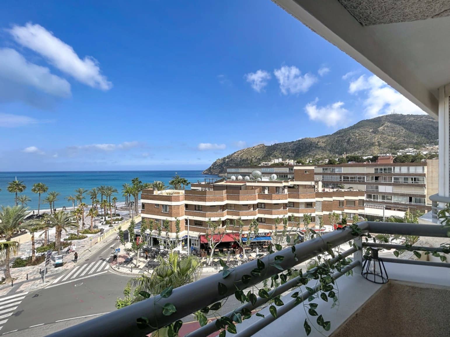 2 bedroom Apartment for rent in Albir with pool garage - € 1,800 (Ref: 9844467)