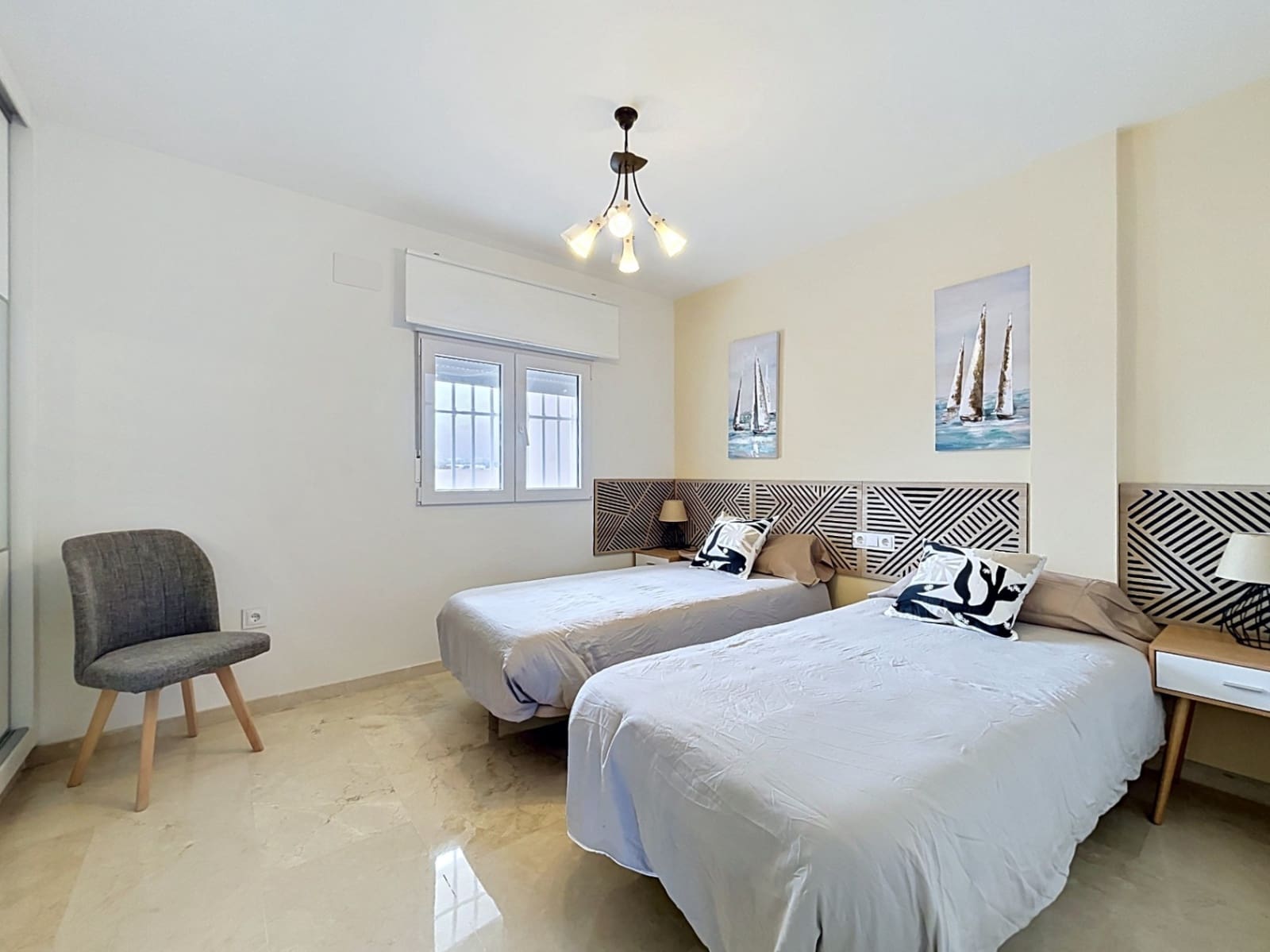 2 bedroom Apartment for rent in Albir with pool garage - € 1,800 (Ref: 9844467)
